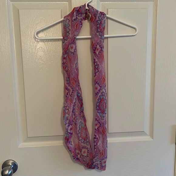 🌼3/$15🌼 Infinity Scarf - Picture 1 of 5
